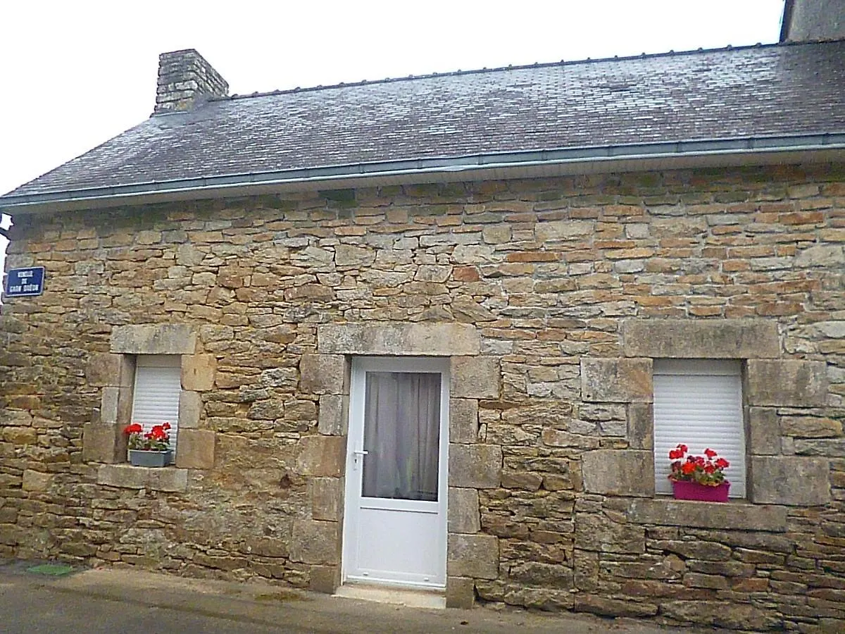 Gite Au Calme Centre Finistere Jardin Clos Tregourez 0*,  France