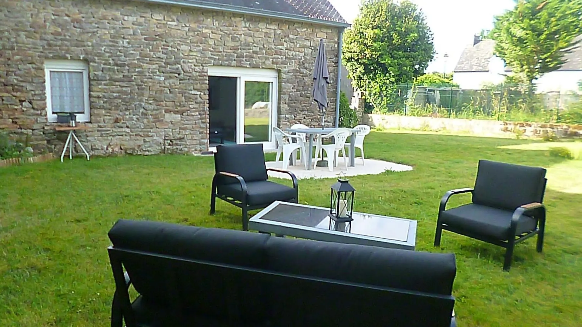 Holiday home Gite Au Calme Centre Finistere Jardin Clos Tregourez France
